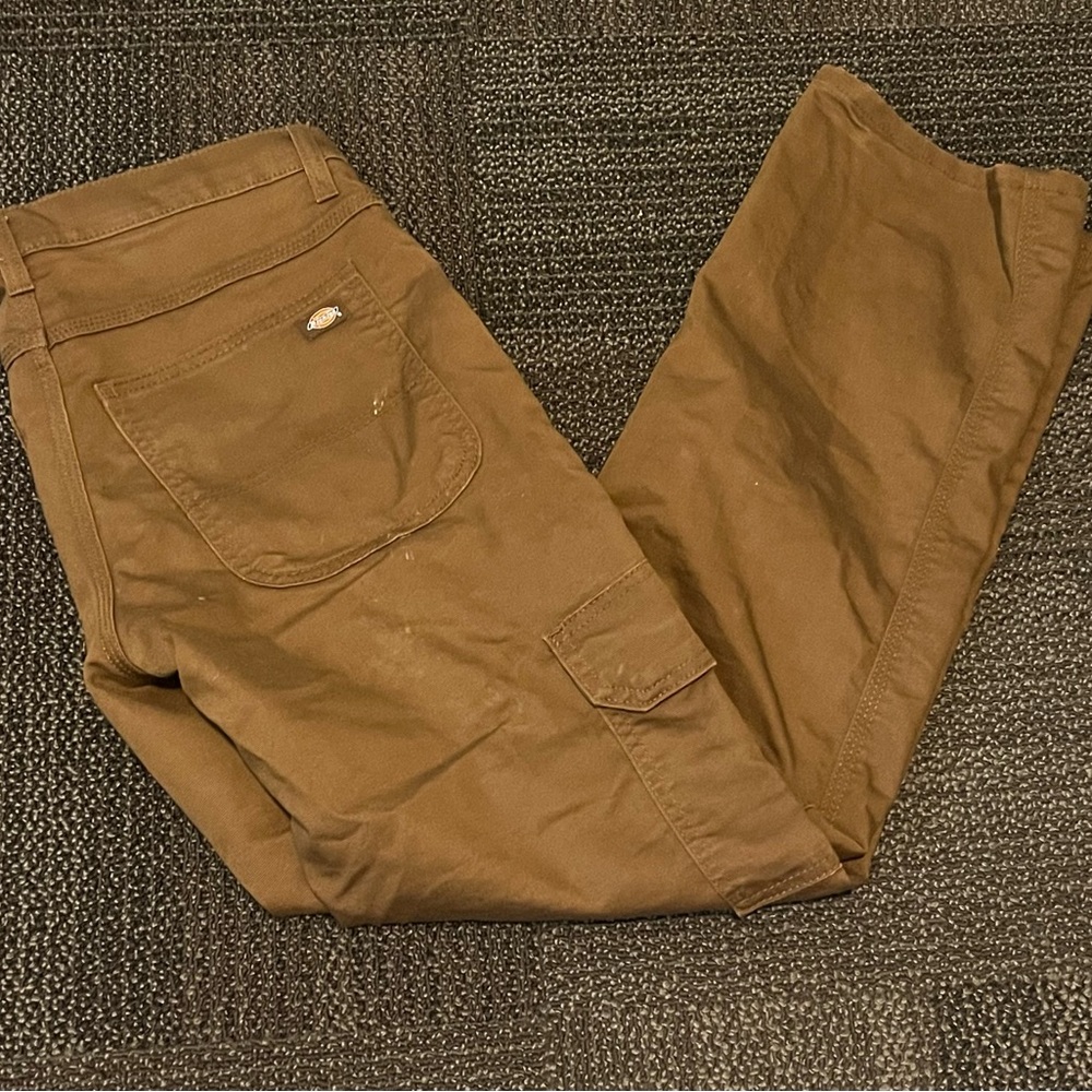 Dickies Brown Cargo Pants with Sturdy Cotton Fabric and Relaxed Fit